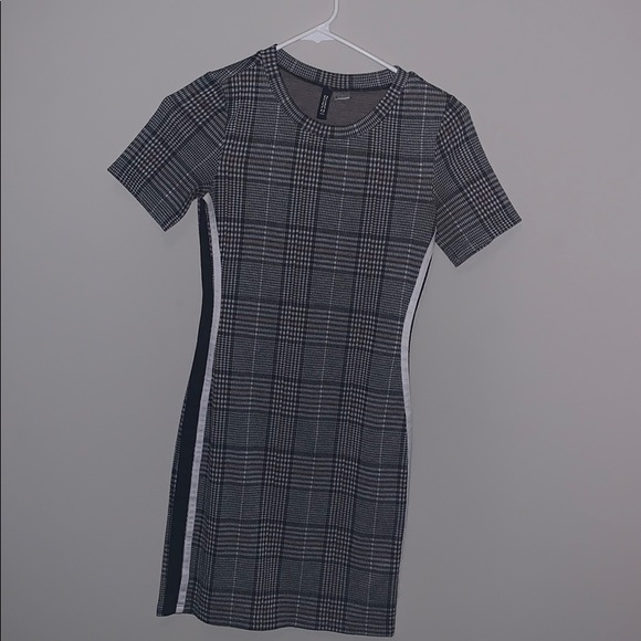 H&M mini dress - Picture 1 of 3